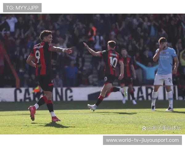 哈兰德膝盖遭重击：赛后被搀扶离场