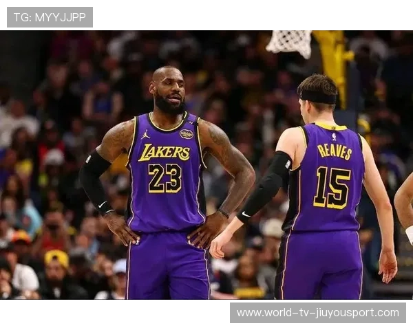 湖人队荣耀再现，誓夺季后赛门票，湖人主场时隔8年再迎季后赛